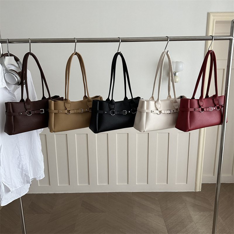Vintage Oil Leather Baguette Shoulder Bag