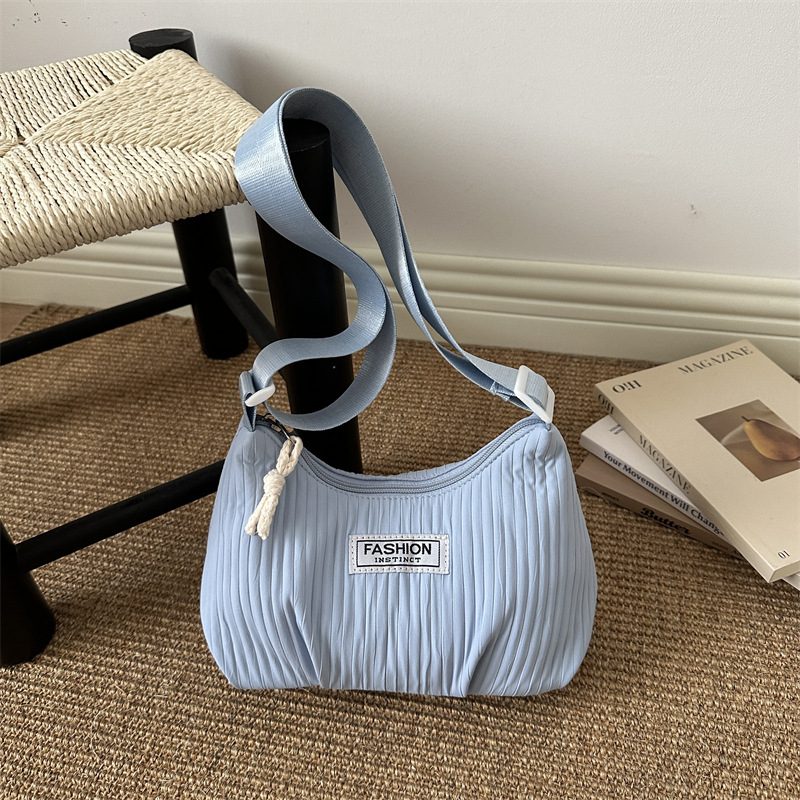 Minimalist Solid Color Shoulder Bag view 2