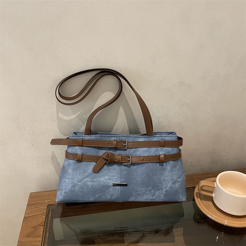 Retro Minimalist Shoulder Bag view 4