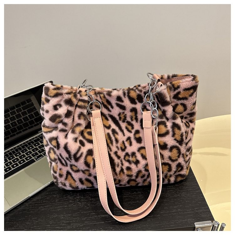 Leopard Faux Fur Chain Shoulder Bag view 7