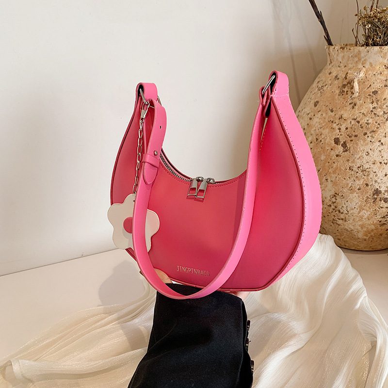 Bolsa de Ombro Pequena Sela Crescente view 4