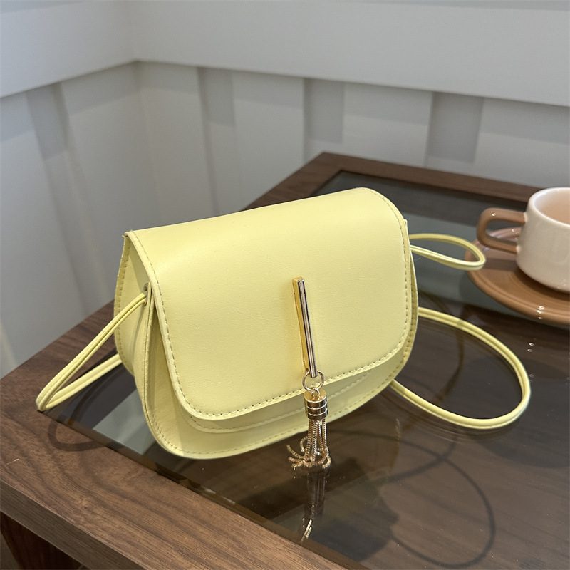 Bolsa de Ombro Sela com Franjas view 4