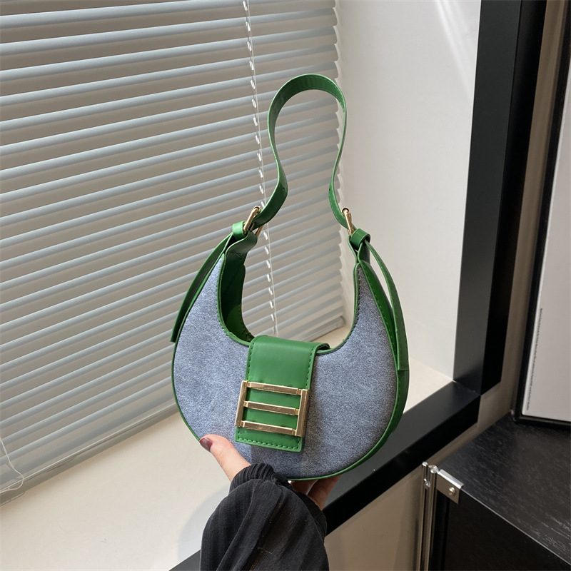 Schultertasche Halbmond mit Farbblock view 4