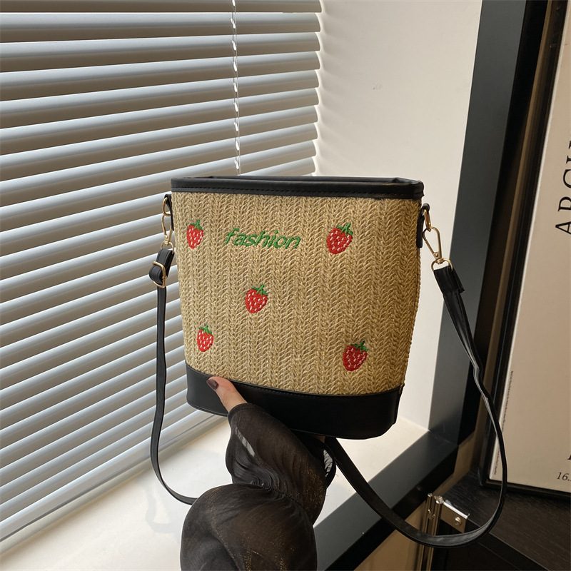Woven Straw Strawberry Embroidered Shoulder Bag view 3