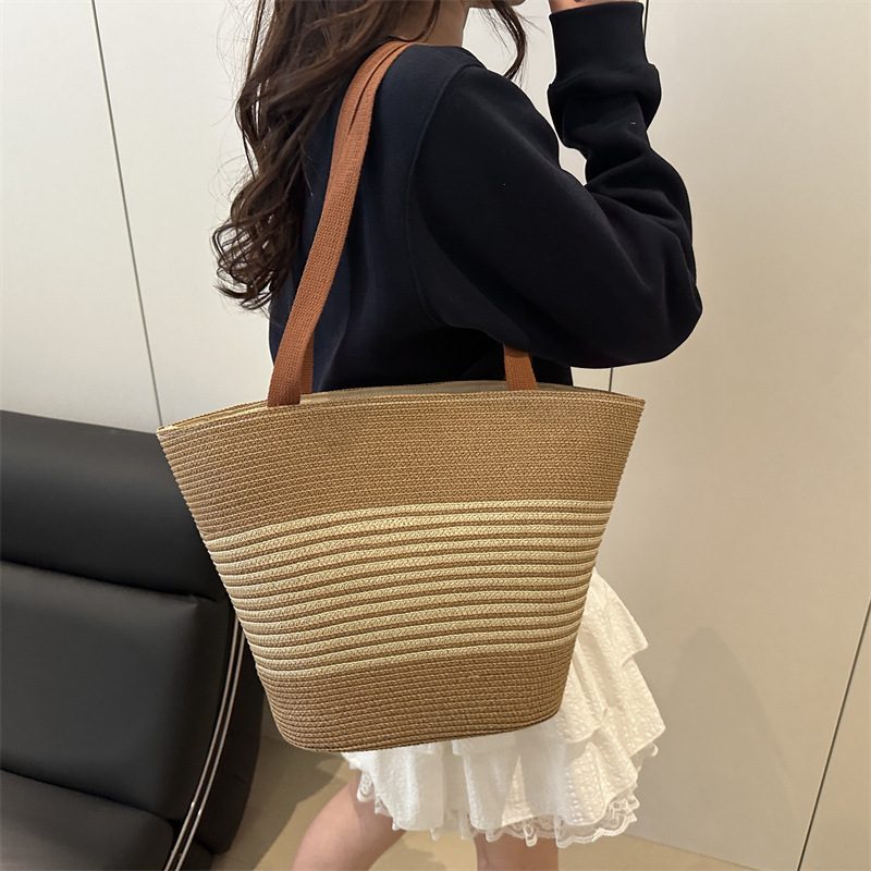 Sac épaule color-block en corde de coton tissée view 4
