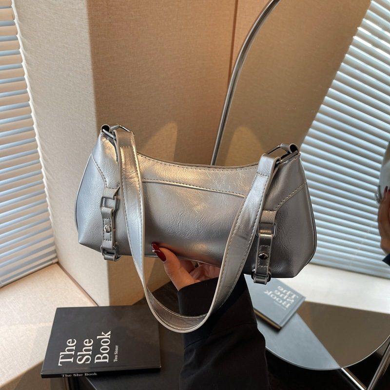 Minimalist Solid Baguette Shoulder Bag view 3