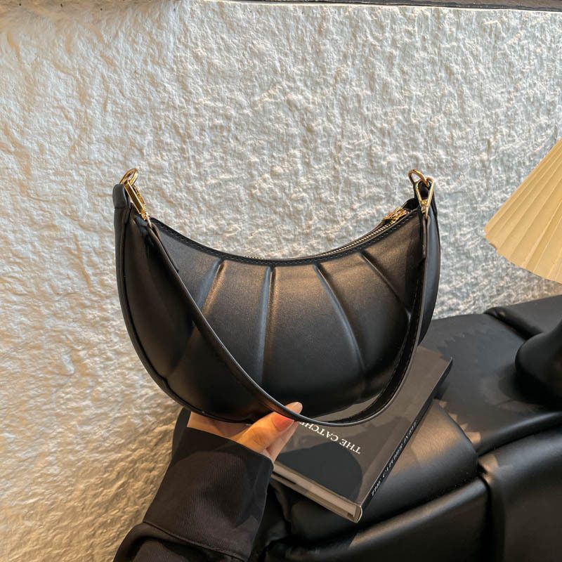 Elegant Chain Crescent Shoulder Bag