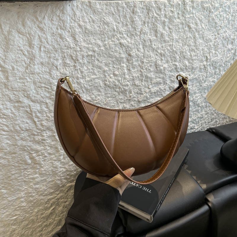 Bolsa de Ombro Elegante com Corrente e Formato de Lua view 2