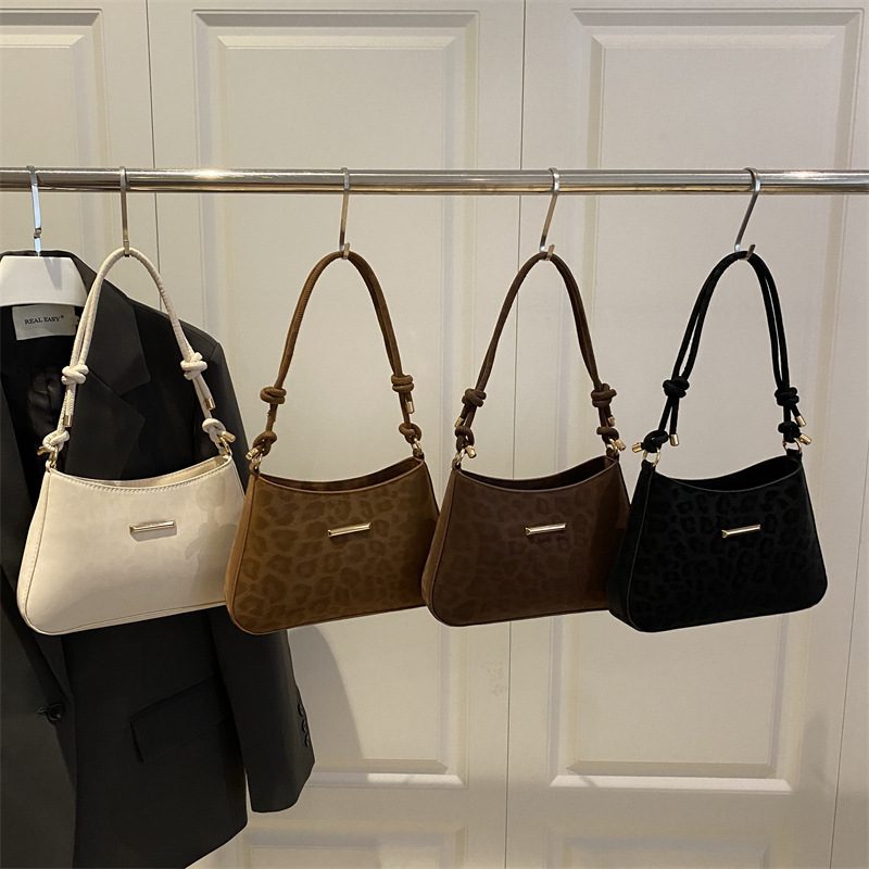 Retro Minimalist Shoulder Bag