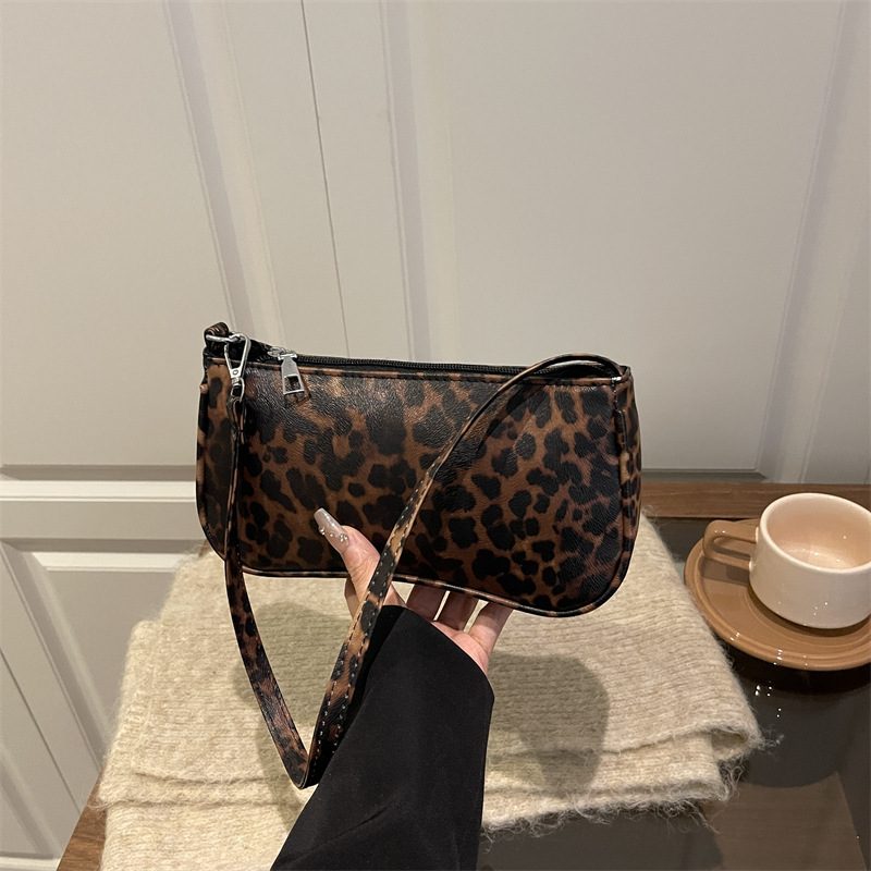 Leopardenmuster Achsel-Schultertasche view 4