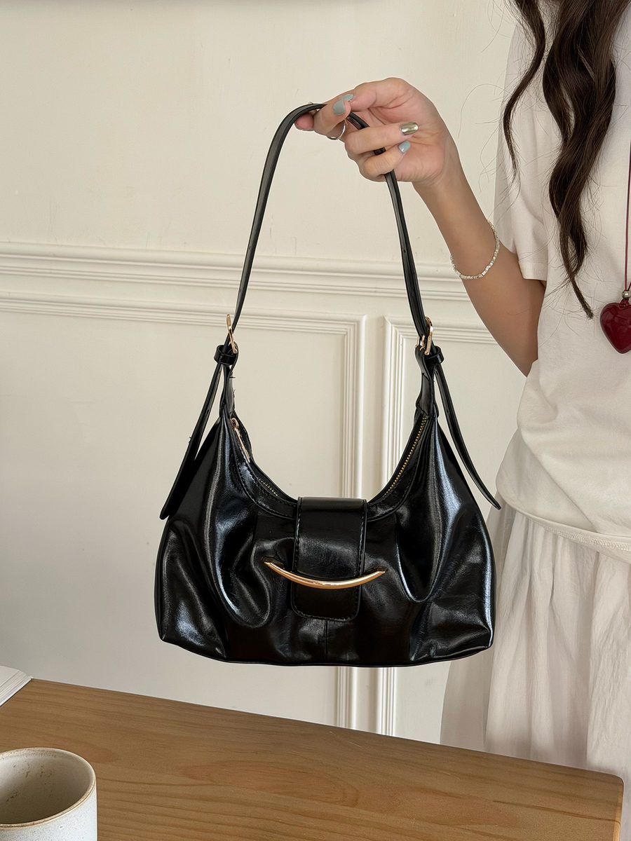 Minimalist Hobo Shoulder Bag Small Black