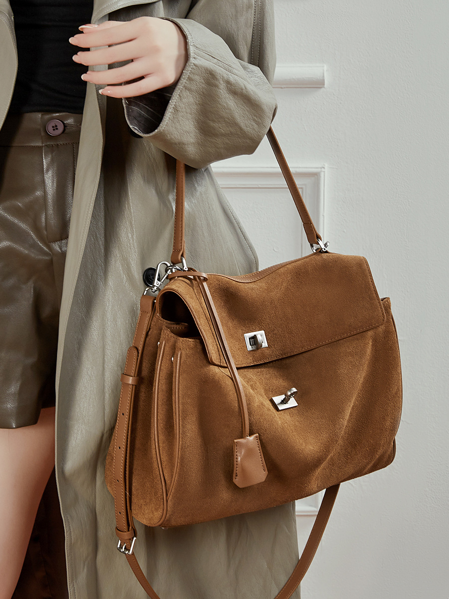 YY-TOT-010 Rodeo Kelly-style brushed cowhide tote in warm camel brown — wholesale designer-inspired tote manufacturer YANYAN