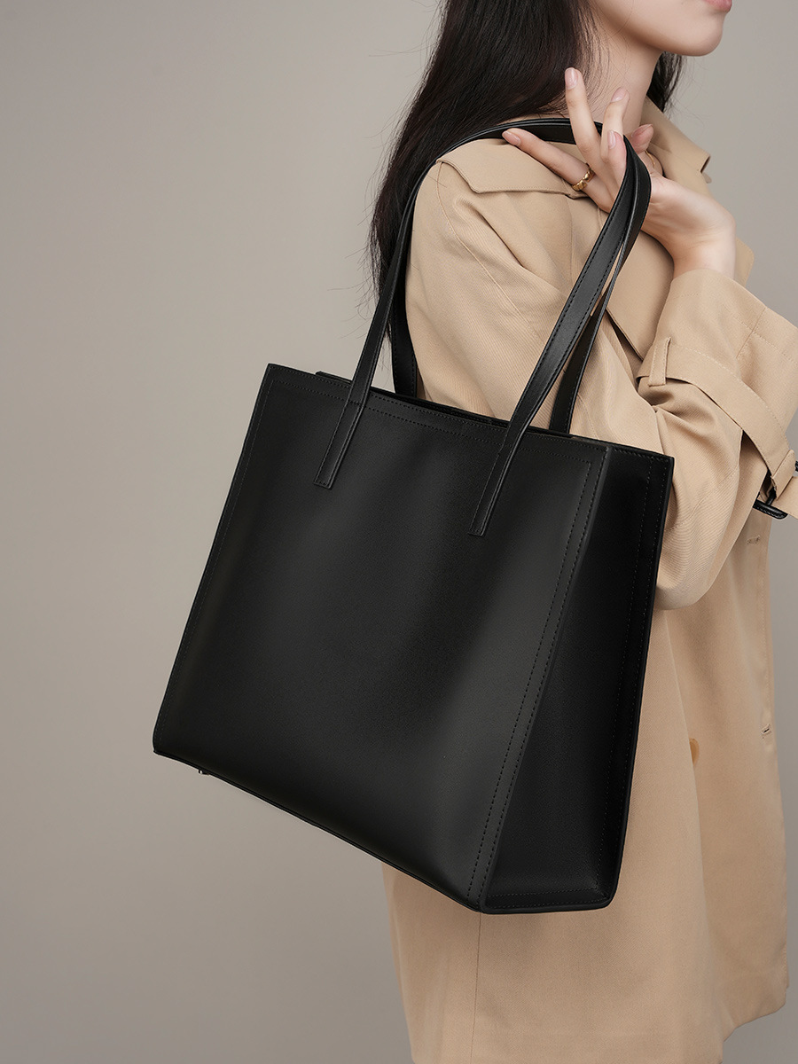 Maletín Tote de Piel de Vaca — Portátil de 14 pulgadas para el Trabajo view 3