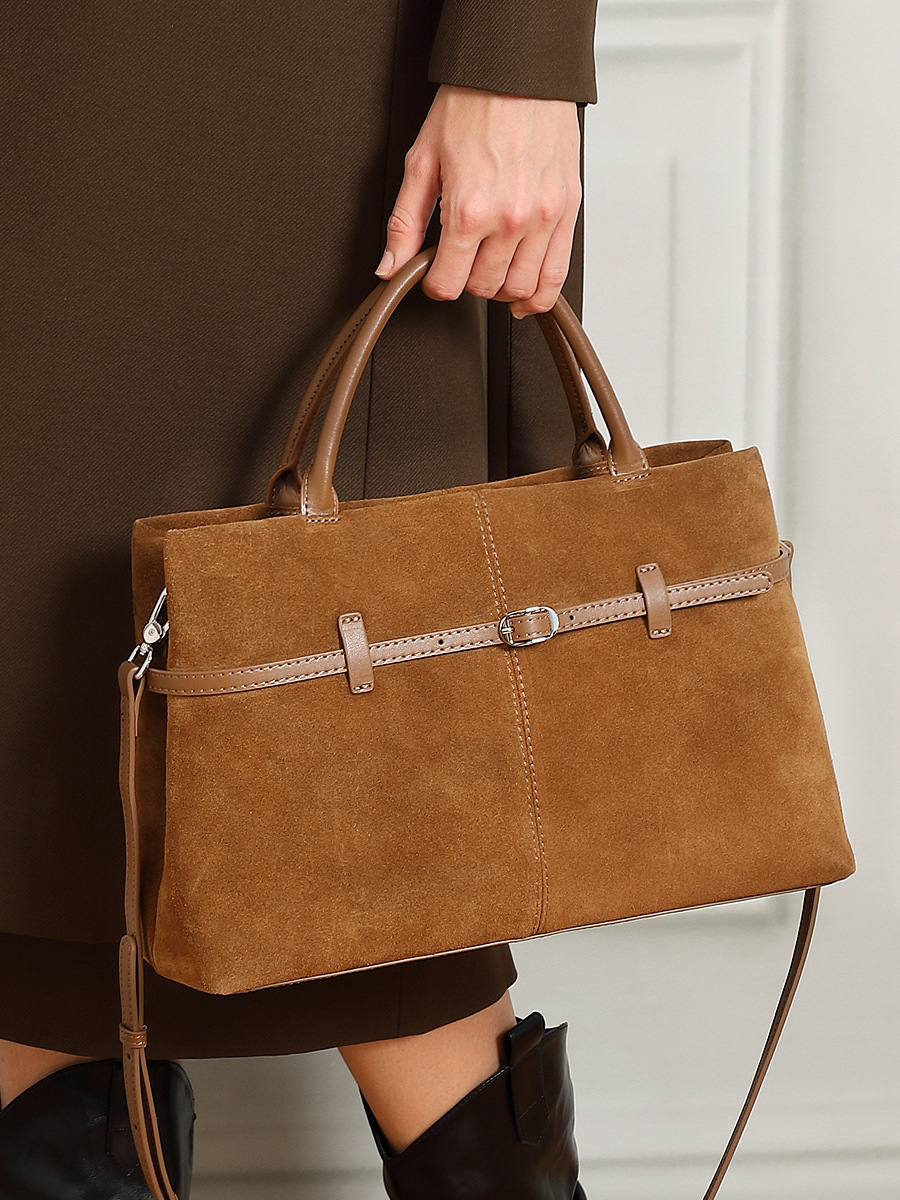 Suede Relaxed Large Tote — Four-Colour Wine Purple Statement view 2