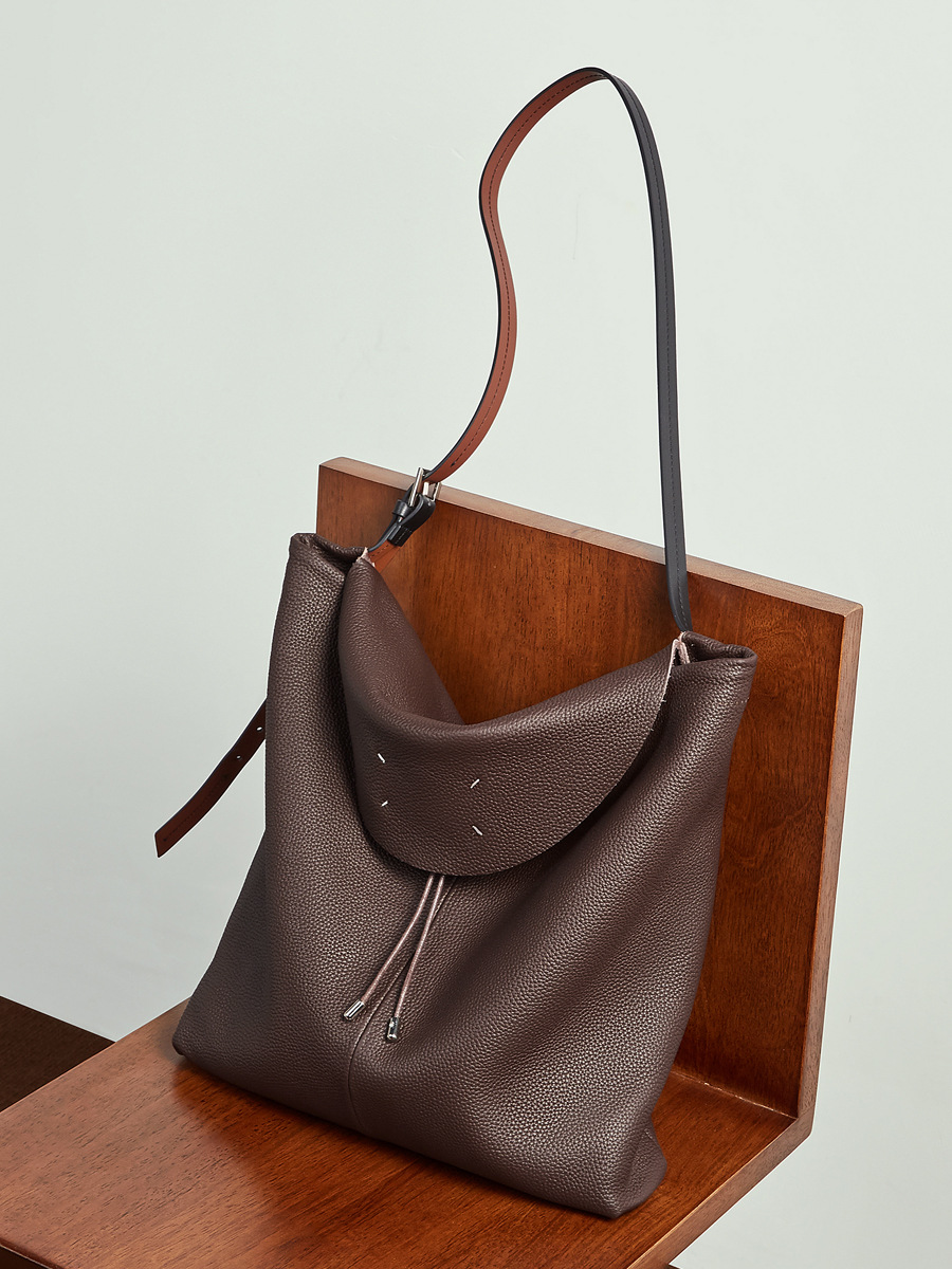 Ultra-Slim Tall Trapezoid Tote — Hobo Hybrid Two-Colour view 4