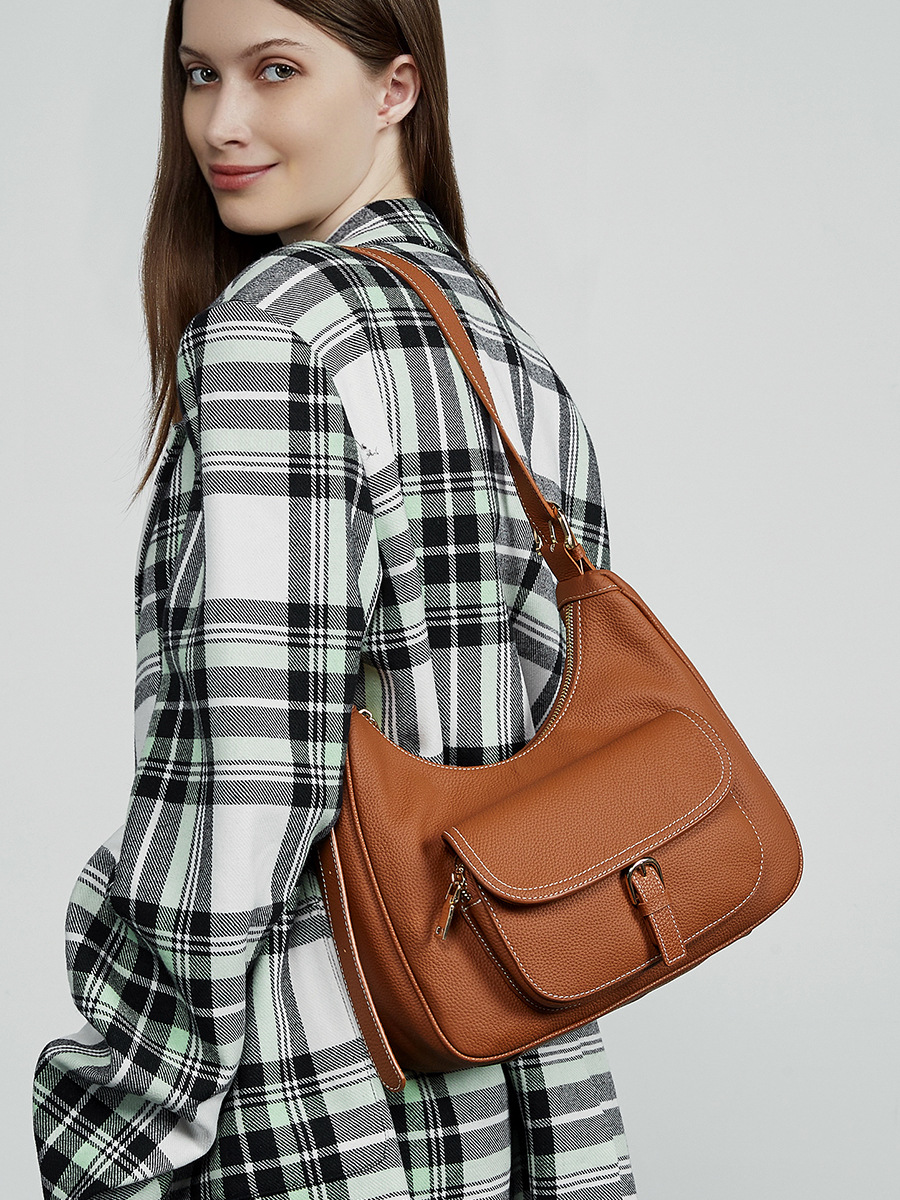 YY-TOT-052 cowhide saddle underarm tote in gold brown — wholesale saddle tote YANYAN