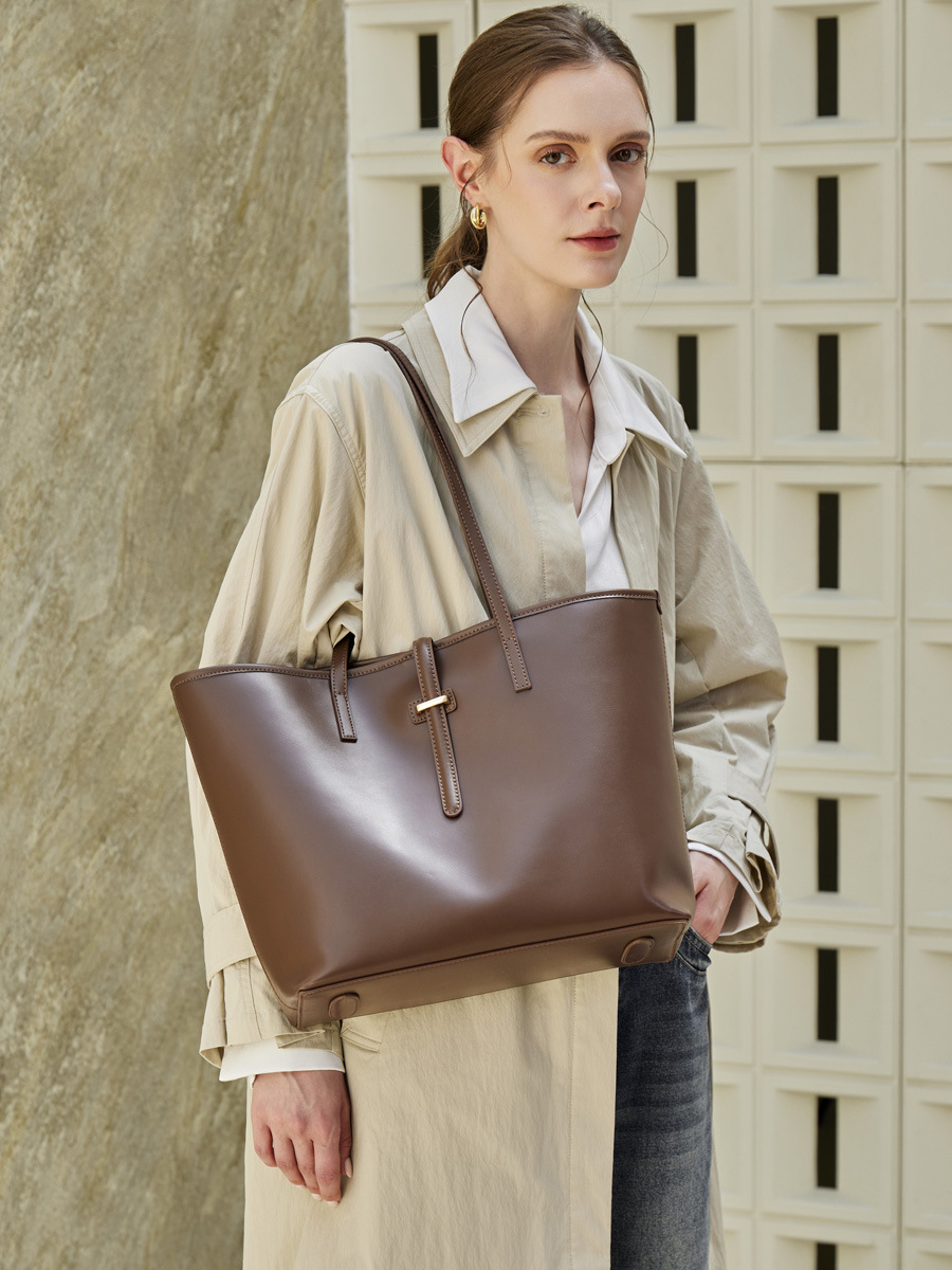 YY-TOT-053 cowhide mother-daughter commute tote set in coffee — wholesale tote set YANYAN