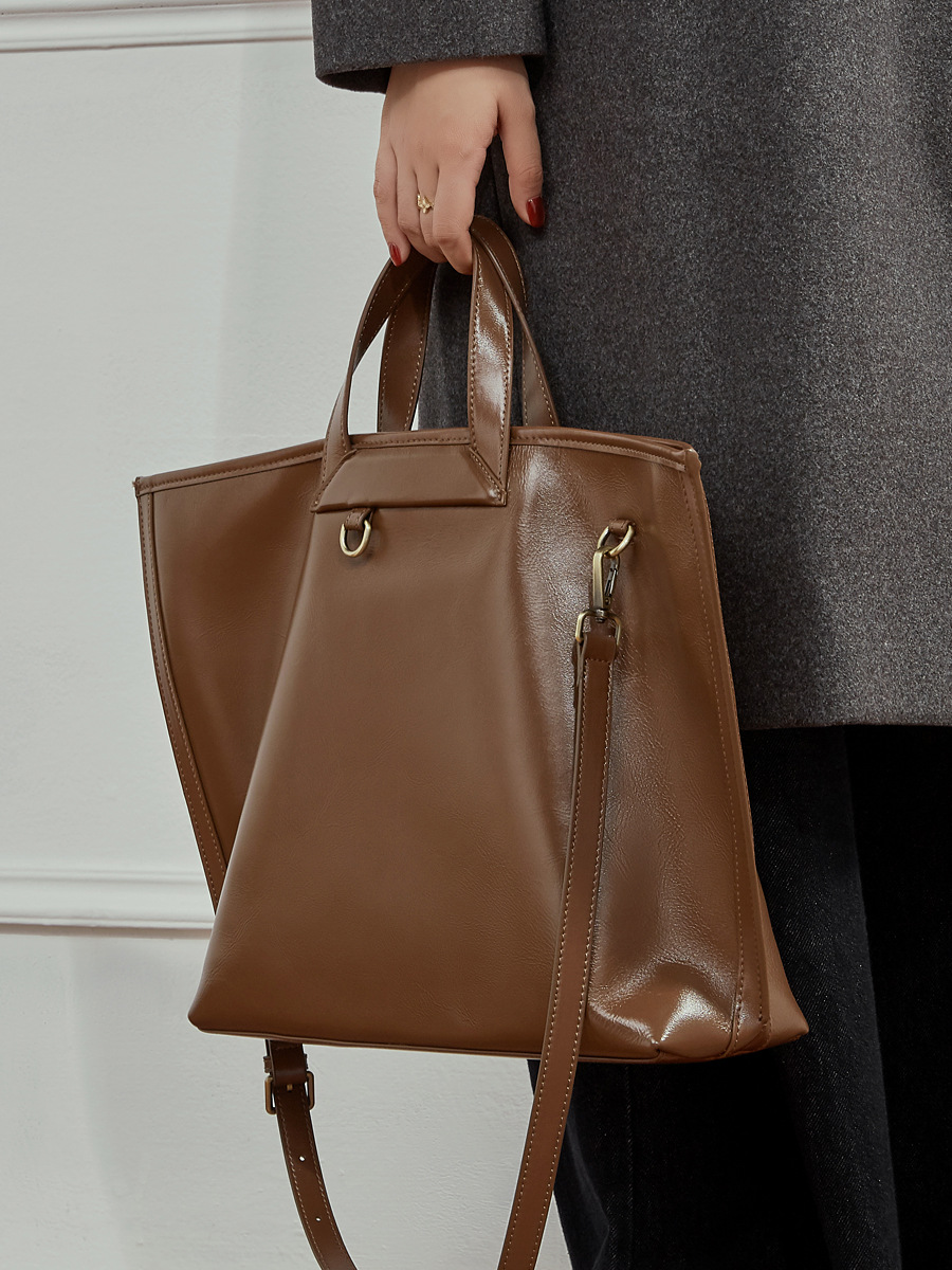 Veg-Tan Guangzhou Cross-Border Large Trapezoid Tote — Two-Colour Tall Statement view 2