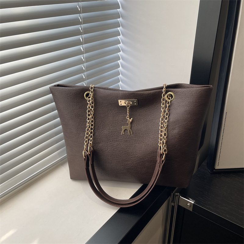Chain Strap Matte Underarm Tote Bag view 2
