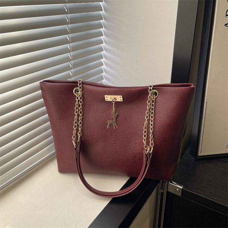 Chain Strap Matte Underarm Tote Bag view 3
