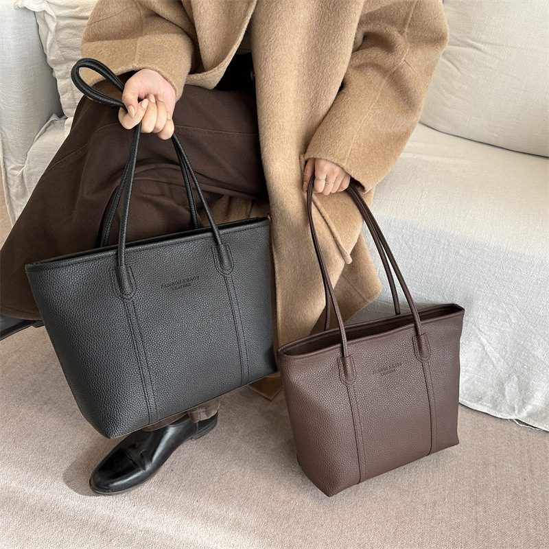 Large Capacity Commuter Underarm Tote Bag