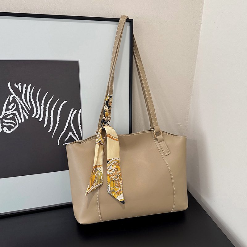 Large Capacity Minimalist Shoulder Tote Bag view 2