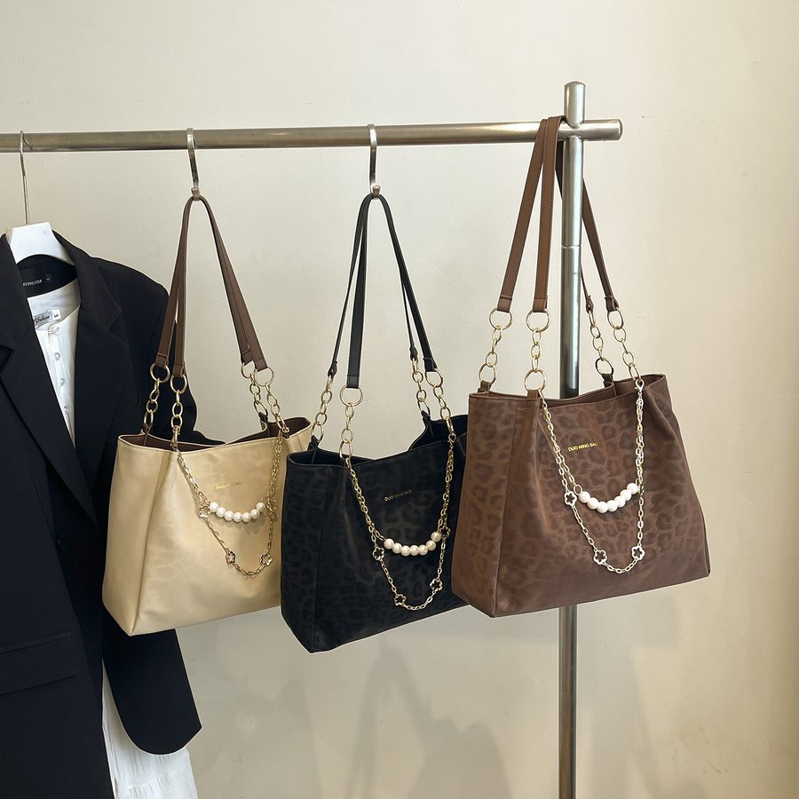 Pearl Chain Large Capacity Shoulder Tote Bag