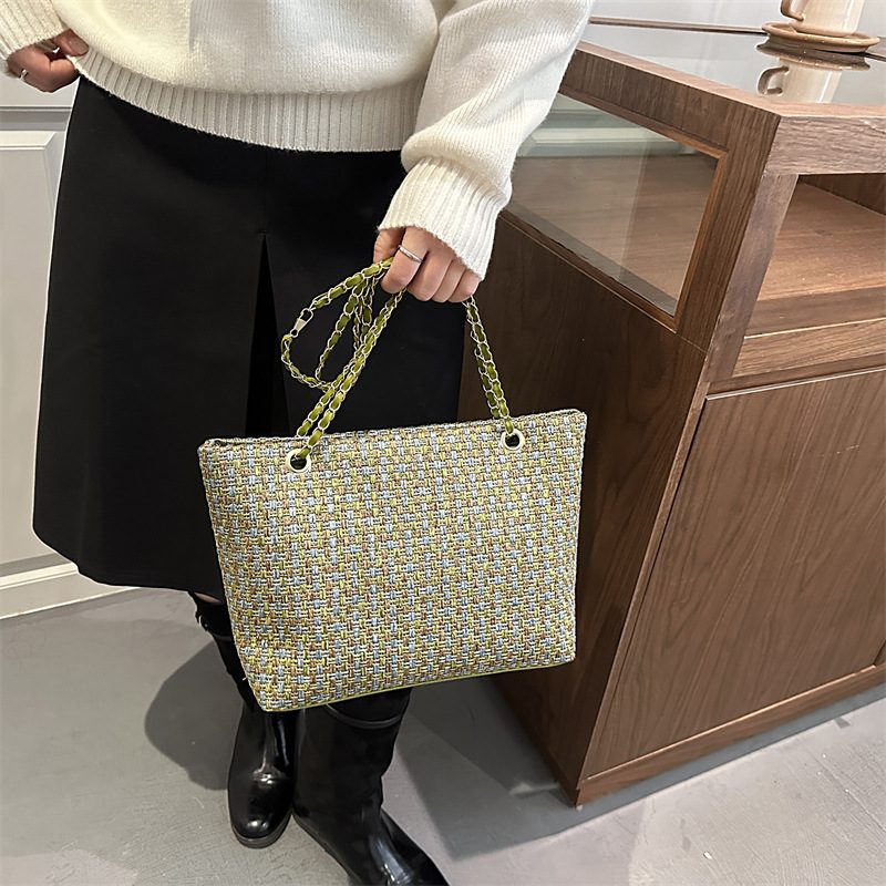 Plaid Chain Large Capacity Shoulder Tote Bag view 3