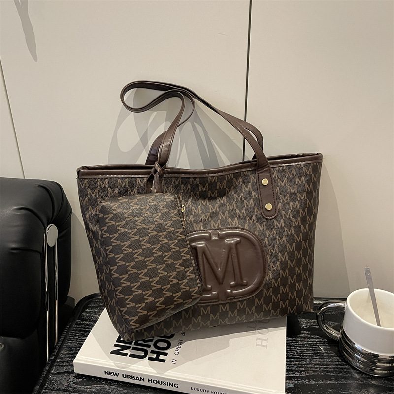 Retro Minimalist Large Tote Shoulder Bag view 3