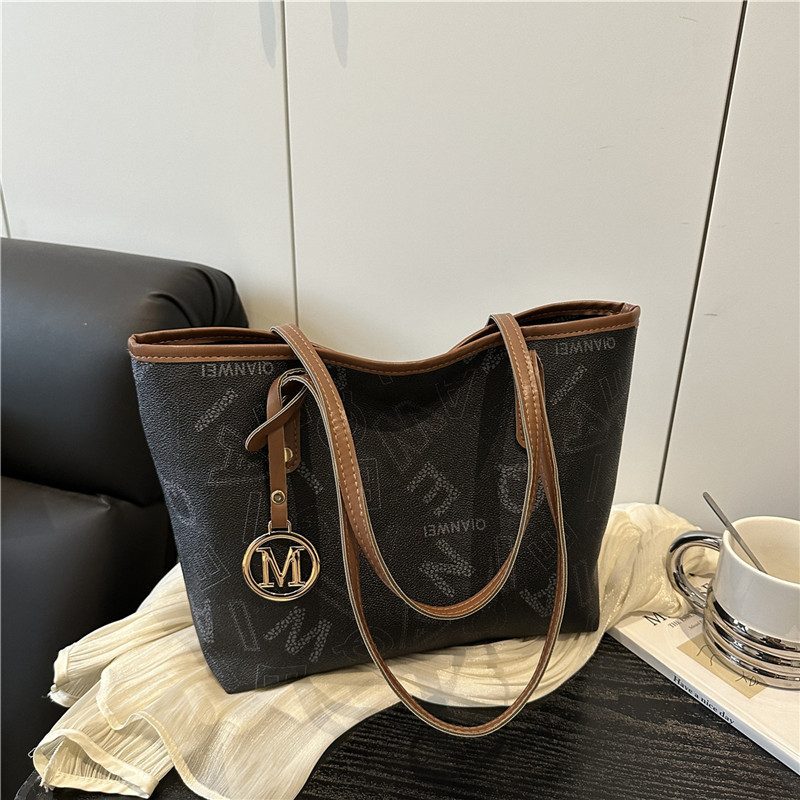 Printed Large Tote Shoulder Bag view 4