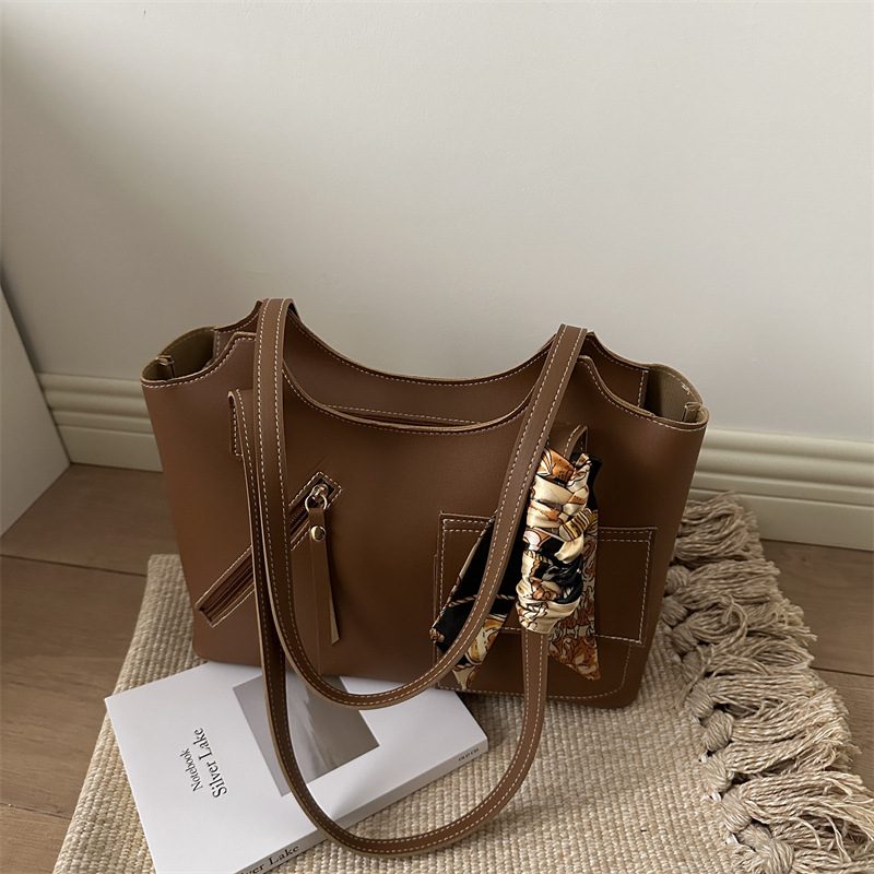 Casual Large Capacity Commuter Tote Bag view 4