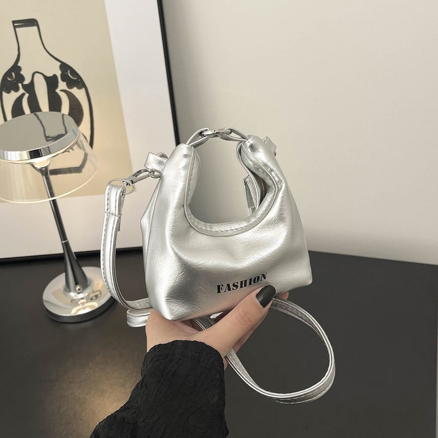 Minimalist Letter Detail Top-Handle Shoulder Bag view 3