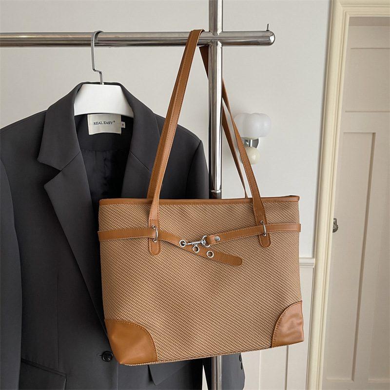 Minimalist Solid Color Tote Bag view 3