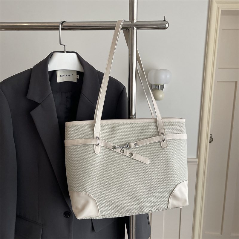 Minimalist Solid Color Tote Bag view 4