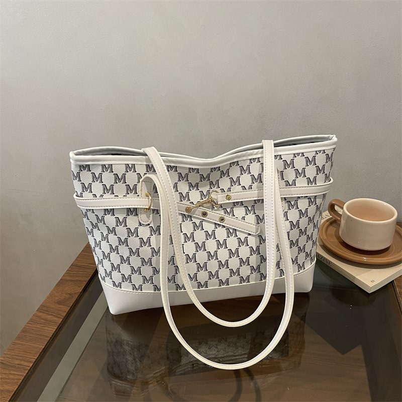 Casual Large Capacity Shoulder Tote view 2