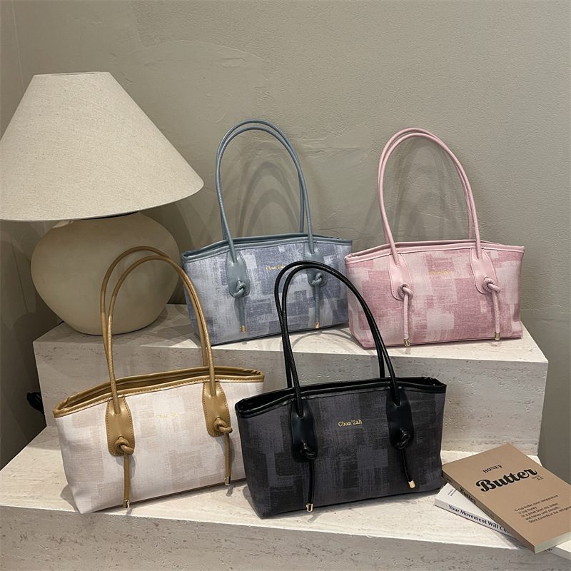 Minimalist Large Capacity Shoulder Bag