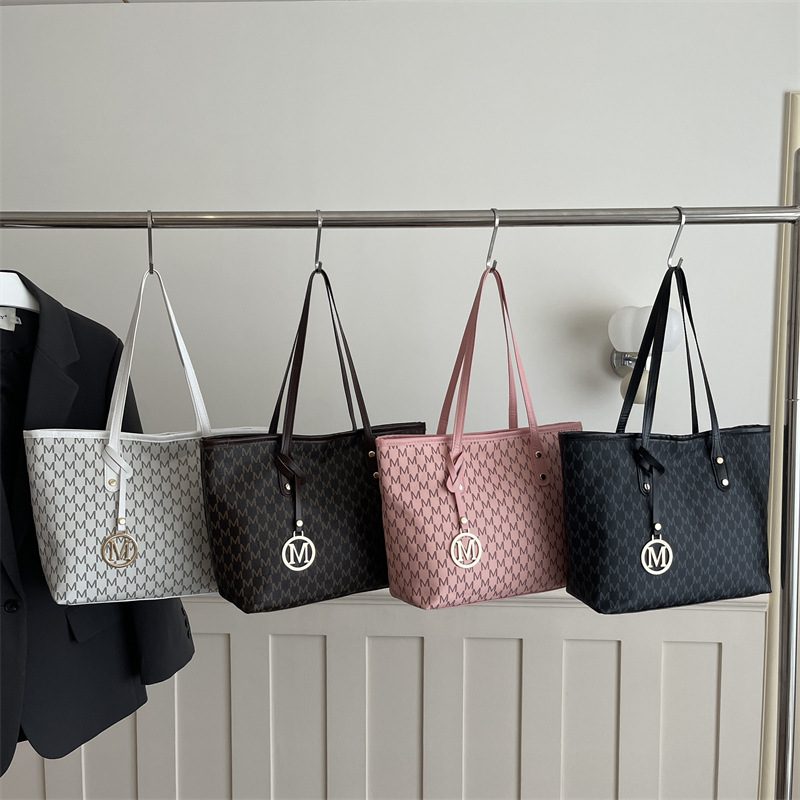 Minimalist Large Capacity Tote Bag