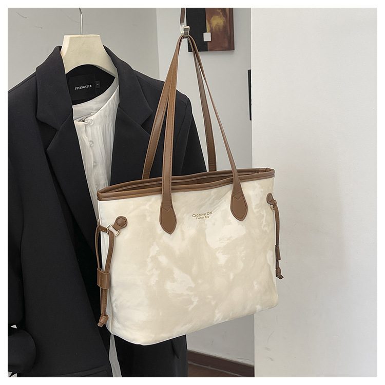 Chic Large Capacity Shoulder Underarm Tote Bag view 11