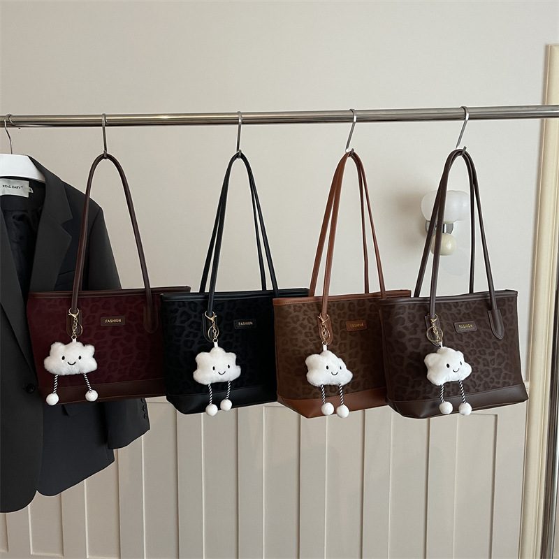 Large Capacity Versatile Retro Casual Tote Bag