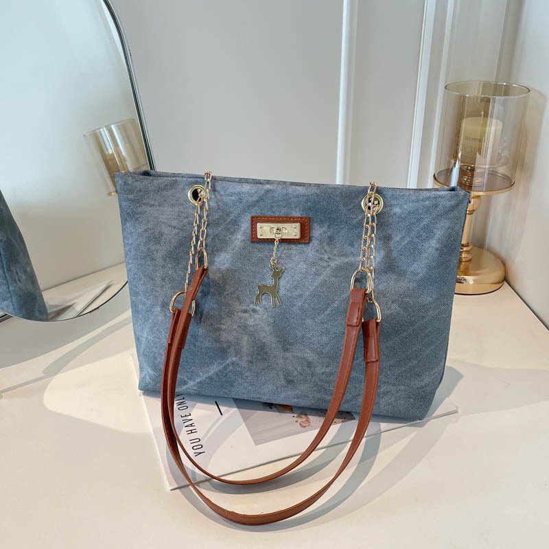 Light Minimalist Large Capacity Shoulder Tote Bag view 3