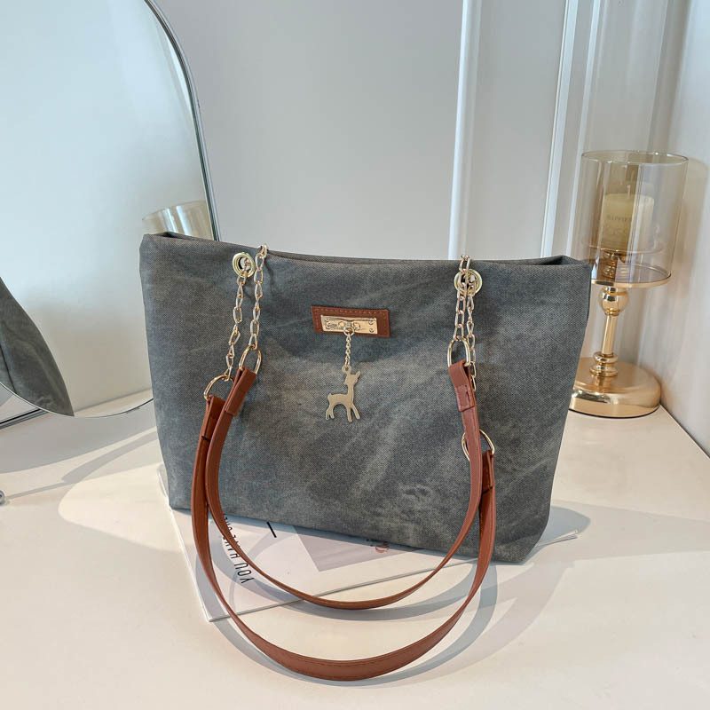 Light Minimalist Large Capacity Shoulder Tote Bag view 4