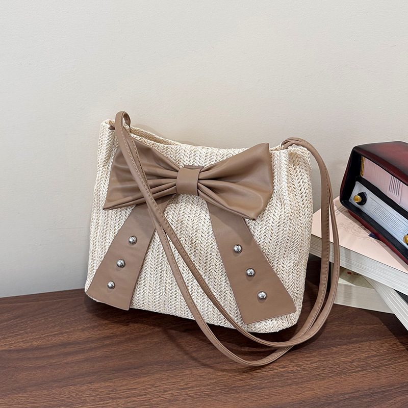 Bow Woven Straw Large Capacity Beach Tote Bag view 3