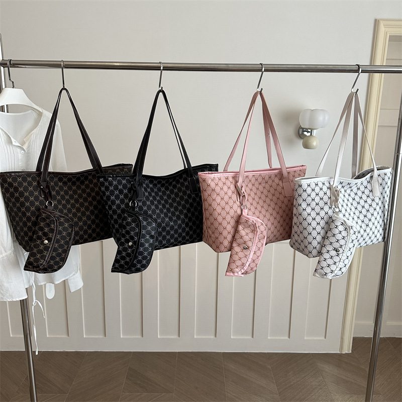 Retro Large Capacity Shoulder Underarm Tote Bag