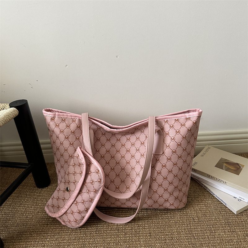Retro Large Capacity Shoulder Underarm Tote Bag view 4