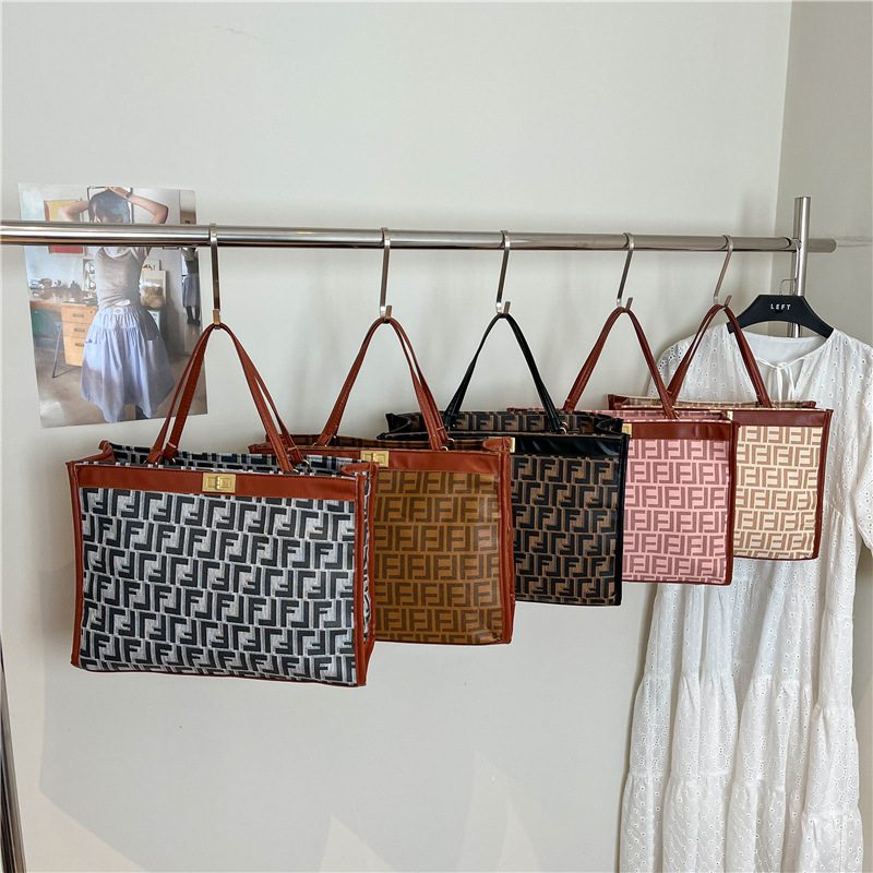 Large-Capacity Top-Handle Tote