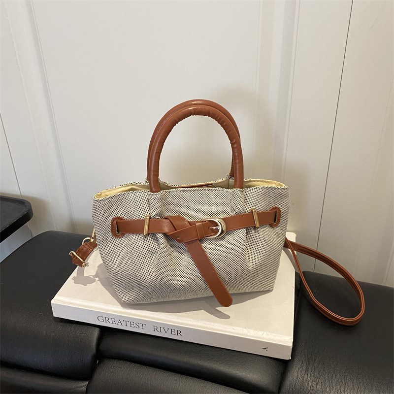 Grand cabas pour le quotidien avec ceinture view 3