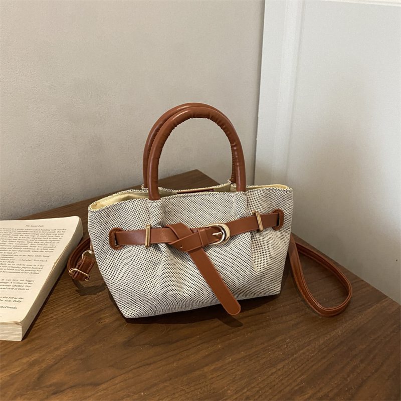 Grand cabas pour le quotidien avec ceinture view 4