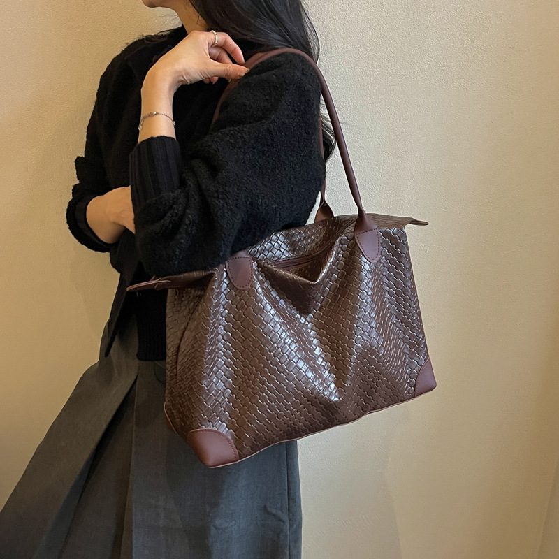 Woven Large Capacity Tote Shoulder Bag view 3