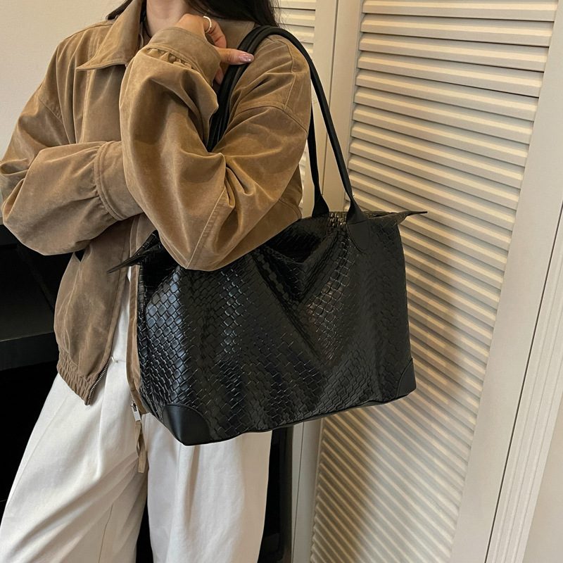 Woven Large Capacity Tote Shoulder Bag view 4