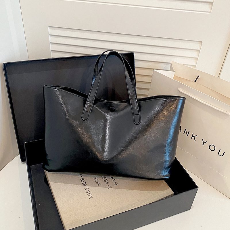 Minimalist Large Capacity Tote Shoulder Bag view 2